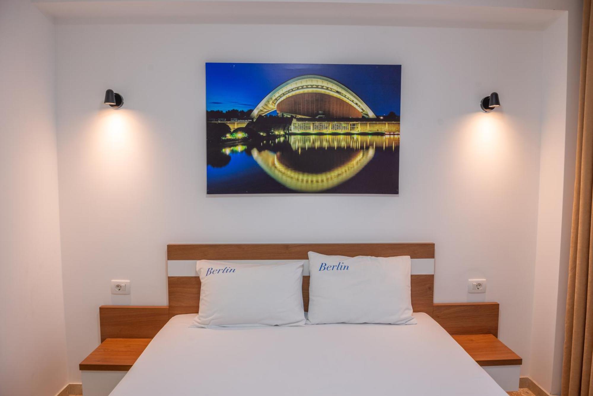 울친 Premium Berlin With Pool B&B 외부 사진