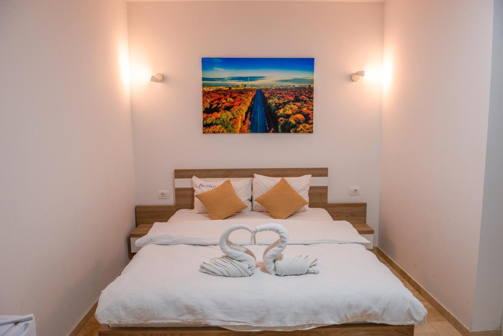 울친 Premium Berlin With Pool B&B 외부 사진