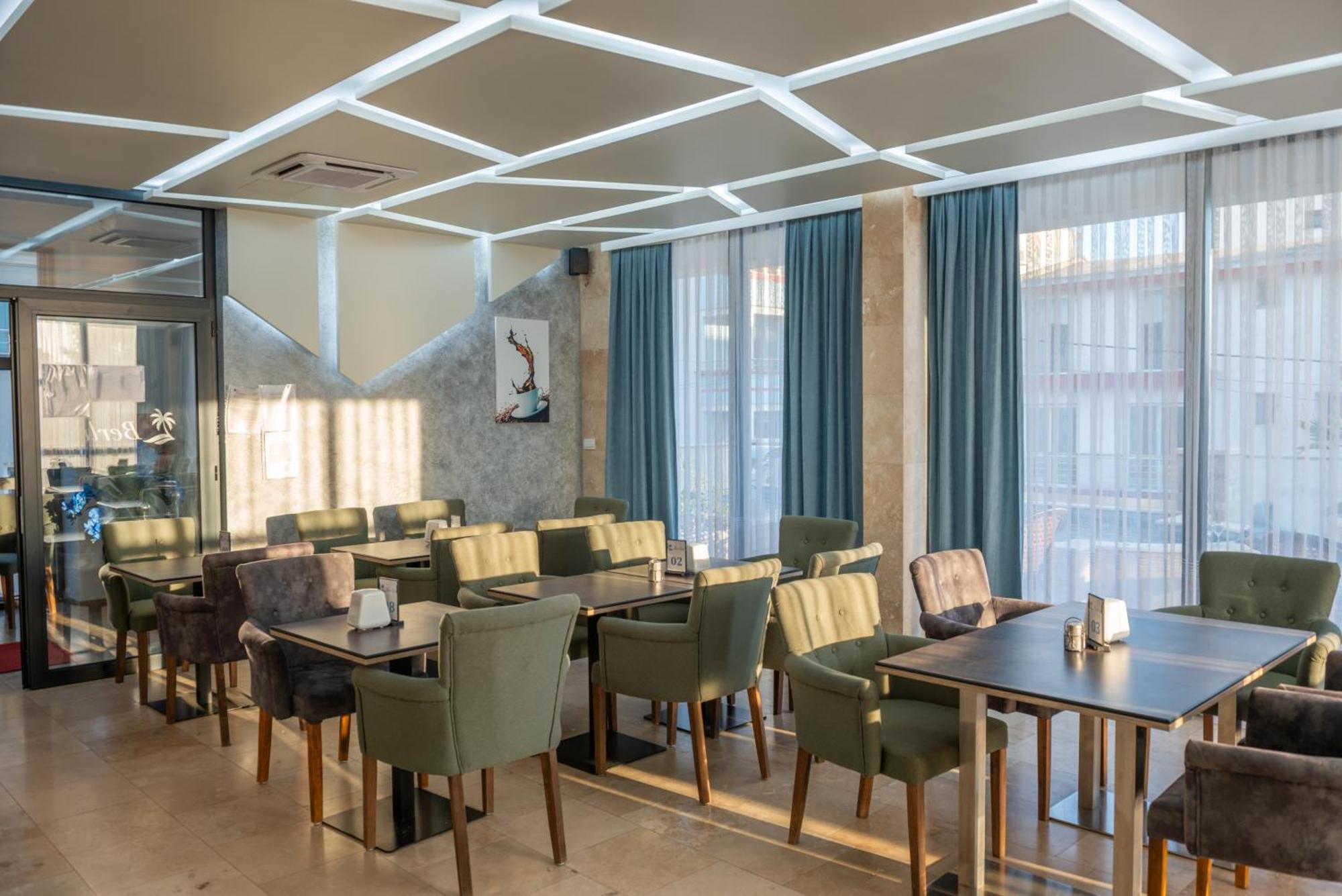 울친 Premium Berlin With Pool B&B 외부 사진