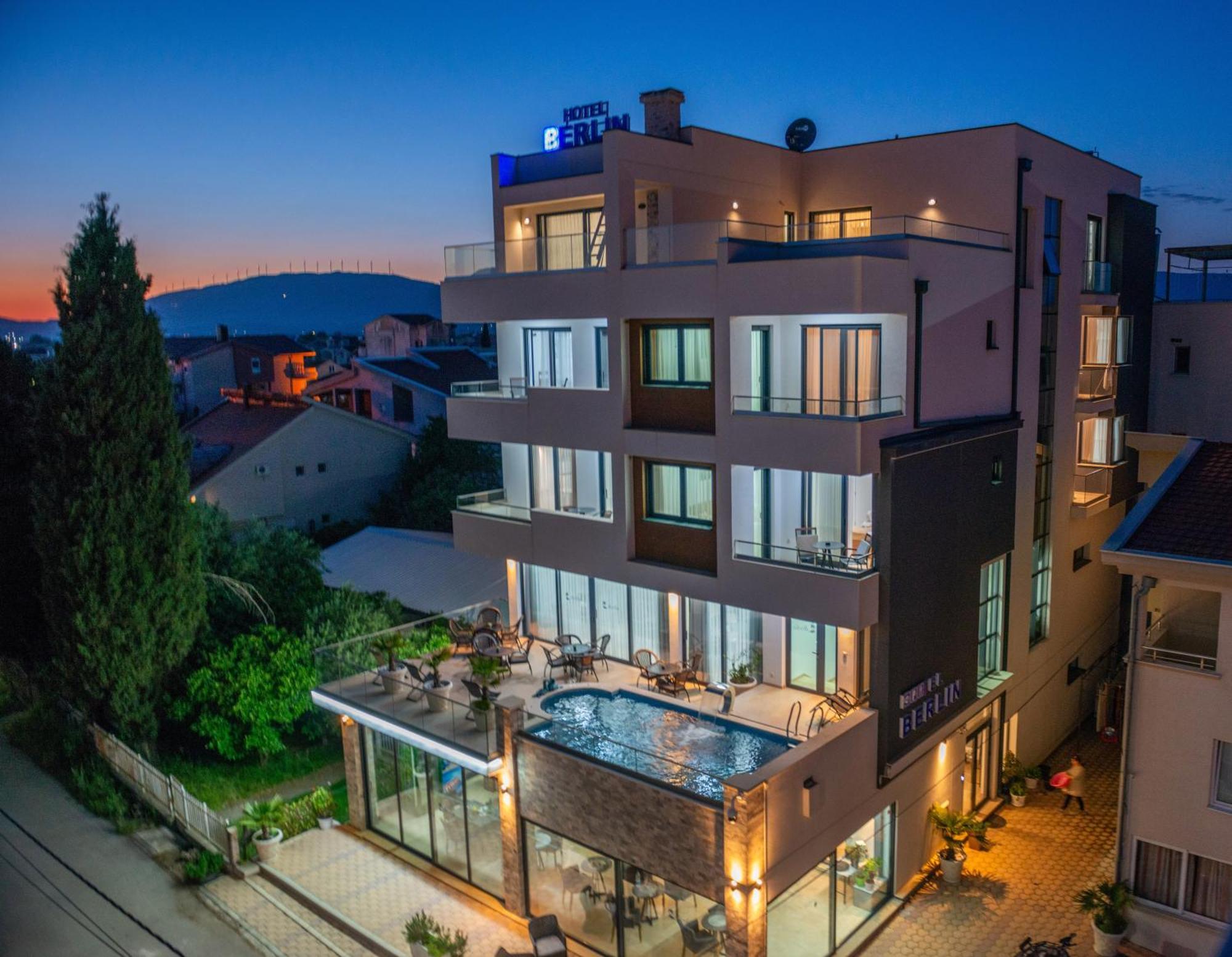 울친 Premium Berlin With Pool B&B 외부 사진